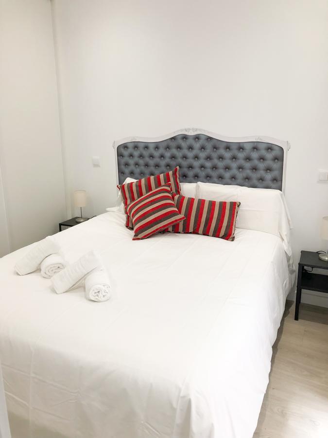 Modern With Ideal Location Next To Atocha Station Madri Exterior foto