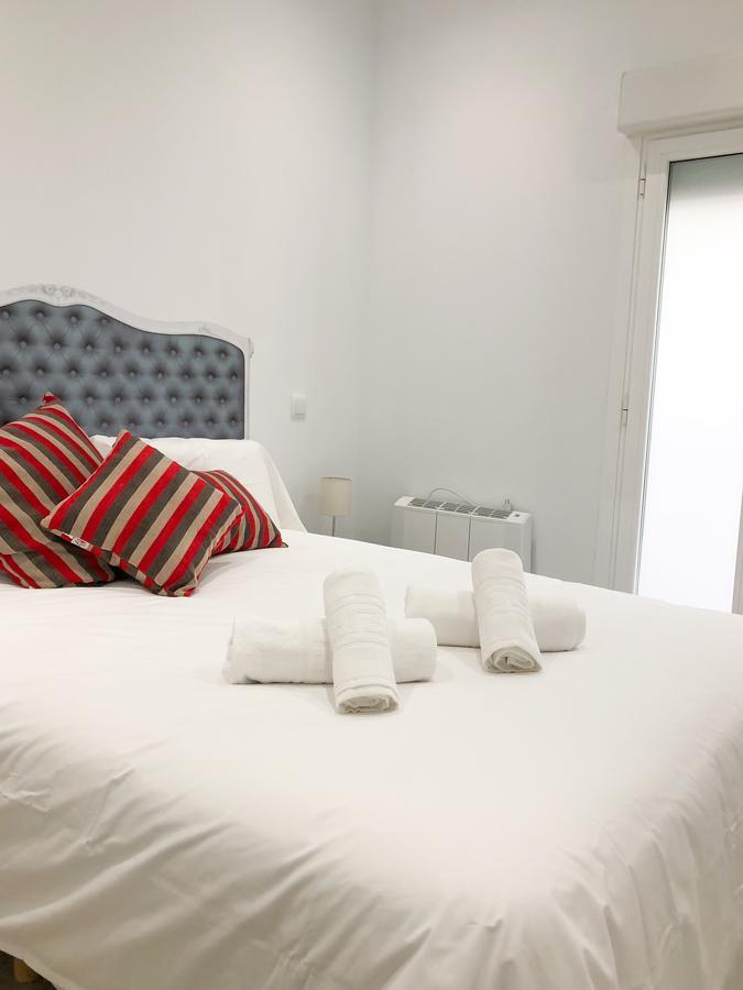 Modern With Ideal Location Next To Atocha Station Madri Exterior foto