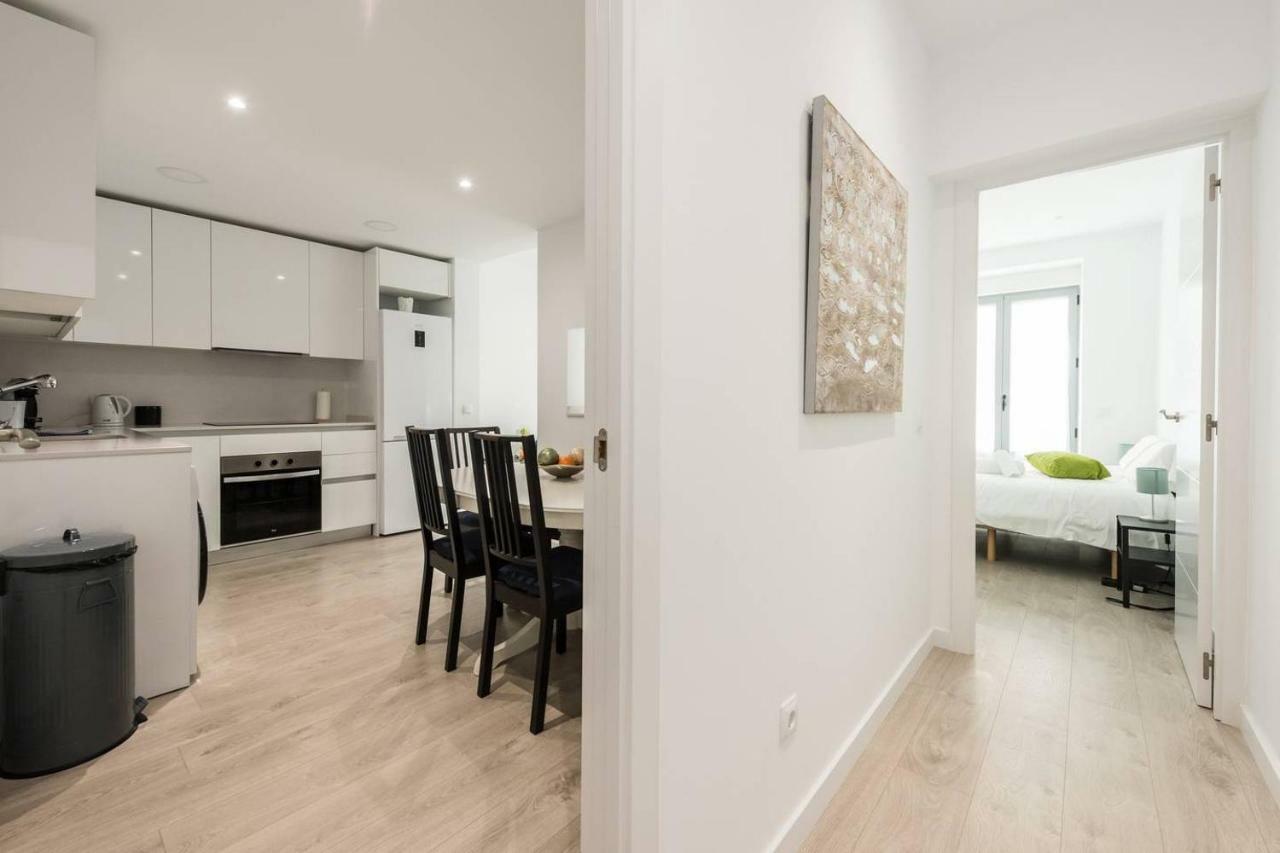 Modern With Ideal Location Next To Atocha Station Madri Exterior foto
