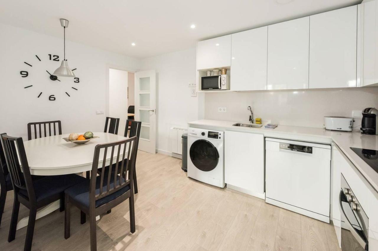 Modern With Ideal Location Next To Atocha Station Madri Exterior foto