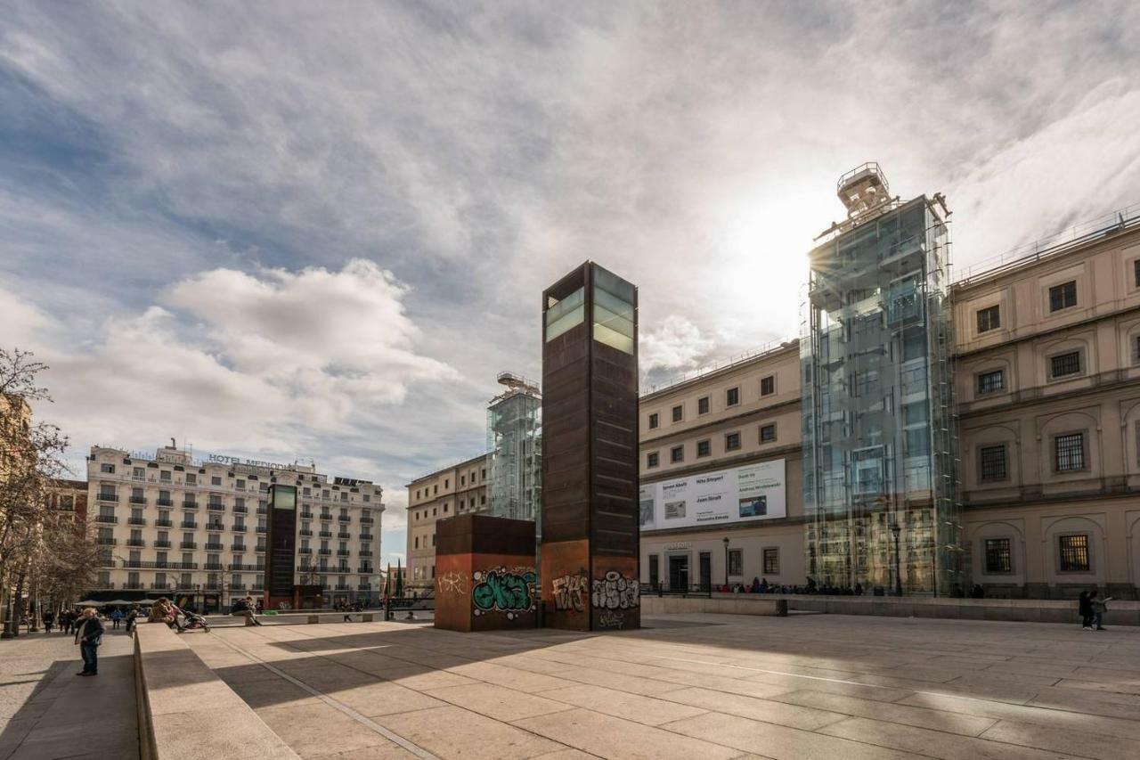 Modern With Ideal Location Next To Atocha Station Madri Exterior foto