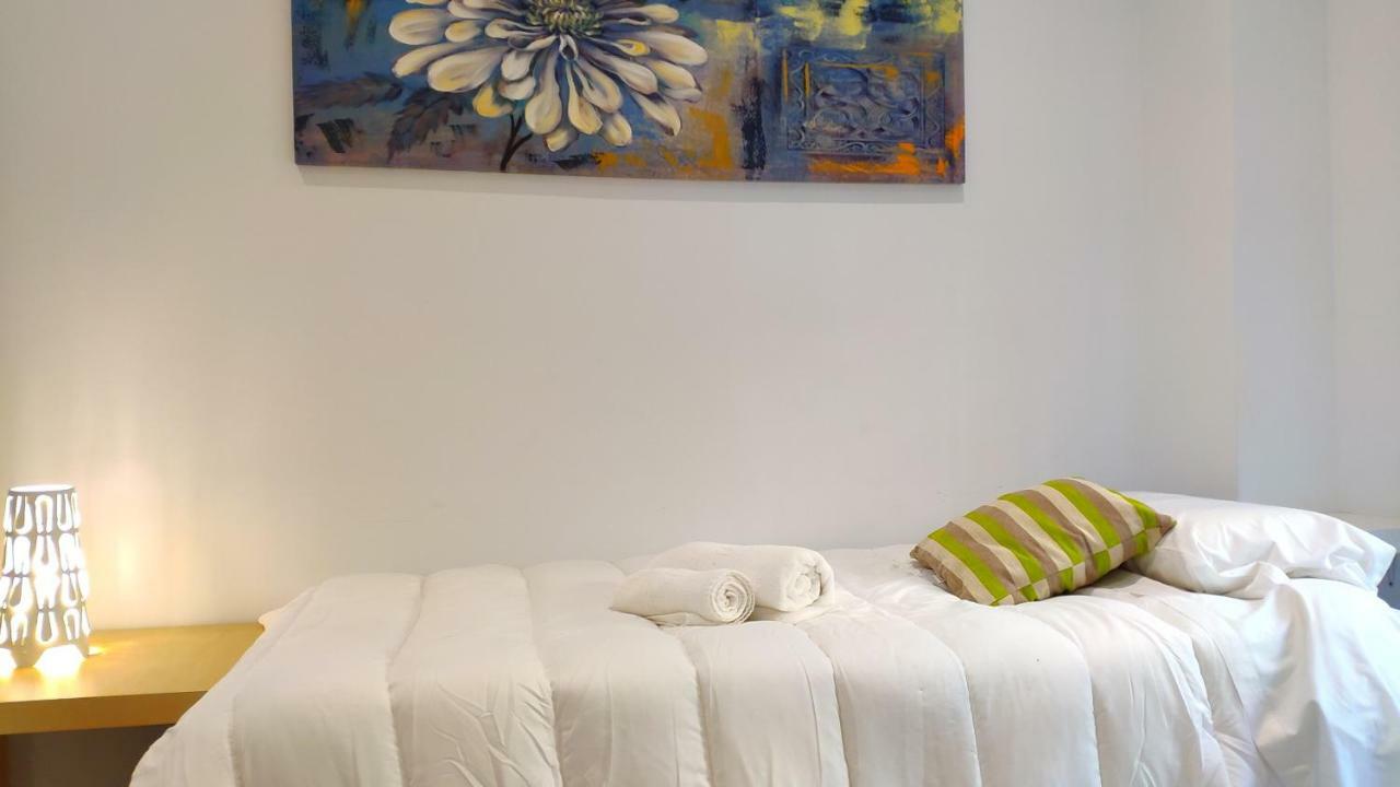 Modern With Ideal Location Next To Atocha Station Madri Exterior foto
