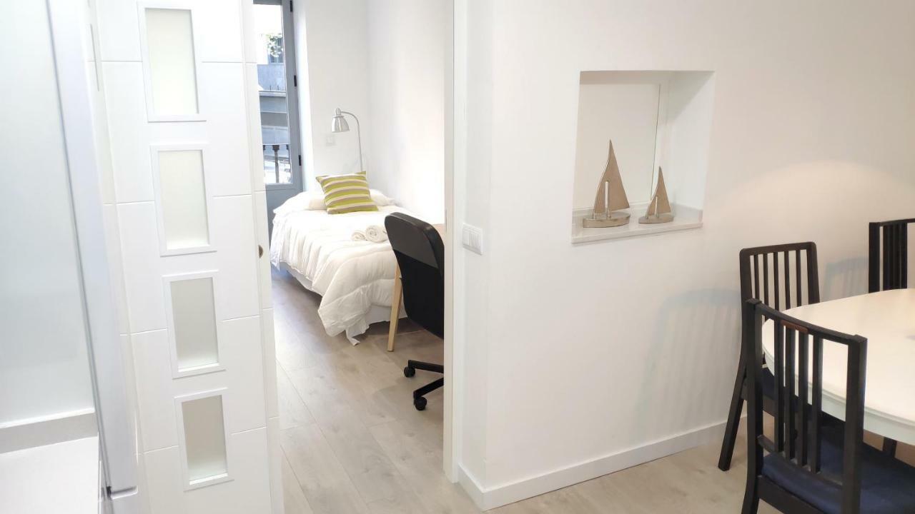 Modern With Ideal Location Next To Atocha Station Madri Exterior foto