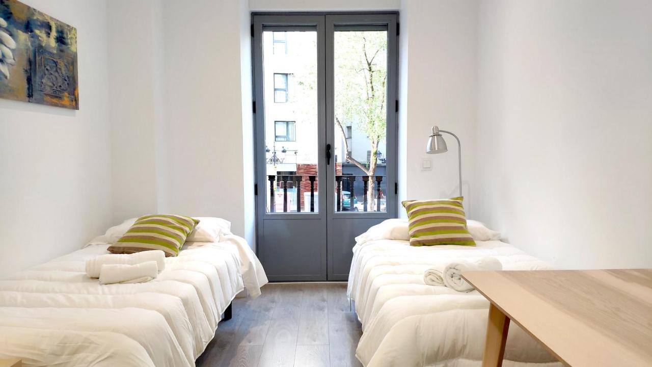 Modern With Ideal Location Next To Atocha Station Madri Exterior foto